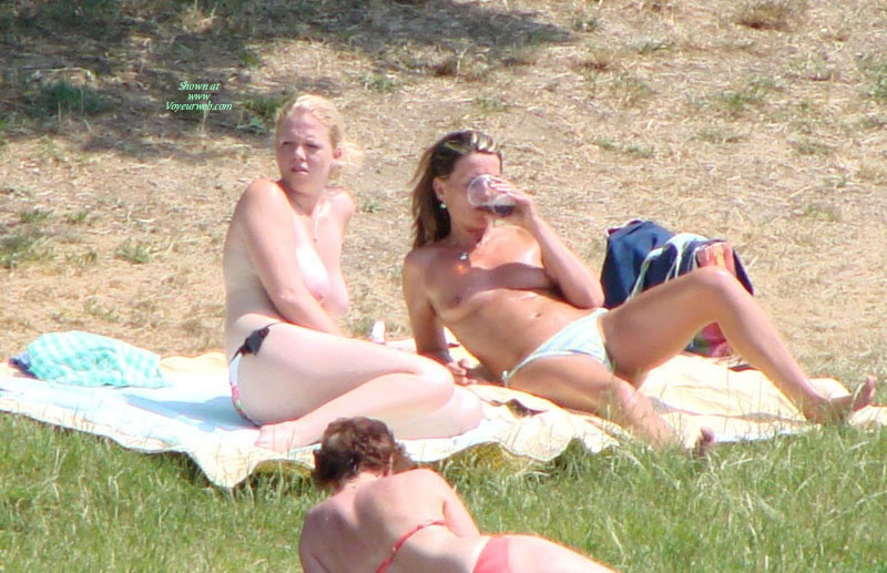 Pic #1 Two Girls Sun Bathing