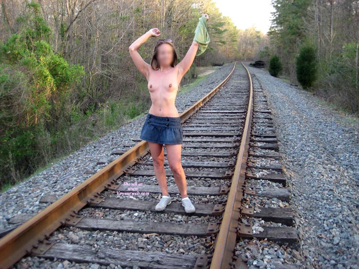 Pic #1 On The Tracks