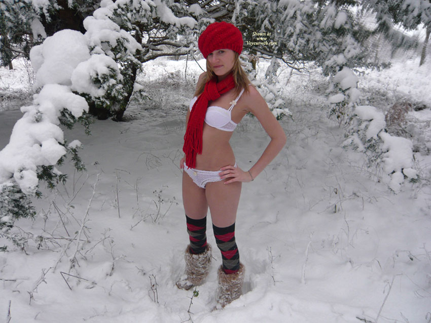 Pic #1 *IC Little 1 In The Snow