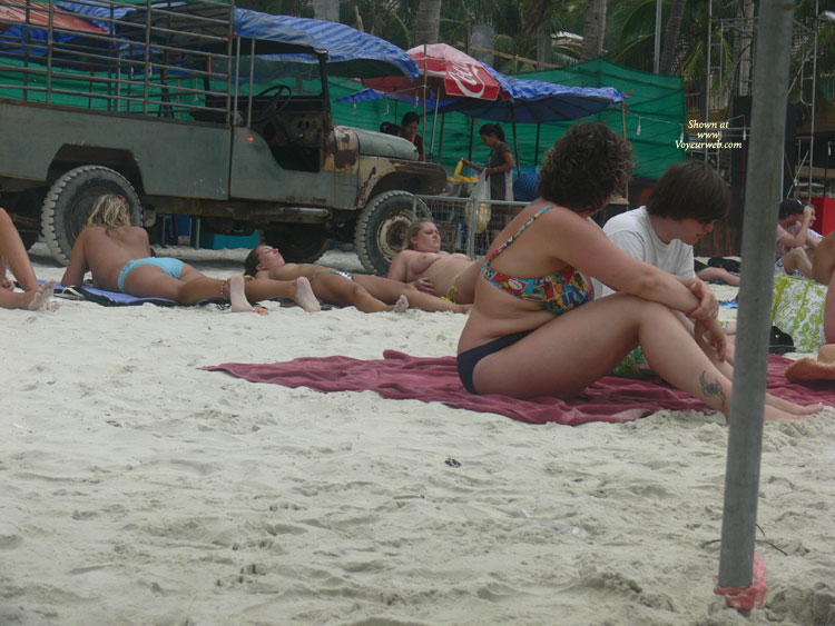 Pic #1 Beach Voyeur:&nbsp;Thailand