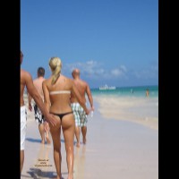 Pic #1 Beach Voyeur:&nbsp;Beach Sexy Bums And Titties