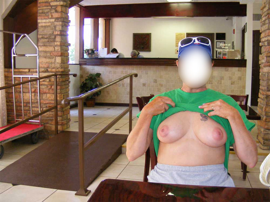 Pic #1 Topless Wife:&nbsp;True Flashing