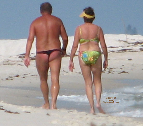 Pic #1 Beach Voyeur:&nbsp;Mature Voy