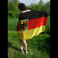 Nude Me on heels:&nbsp;*SP Soana Waves Her Flag For Germany