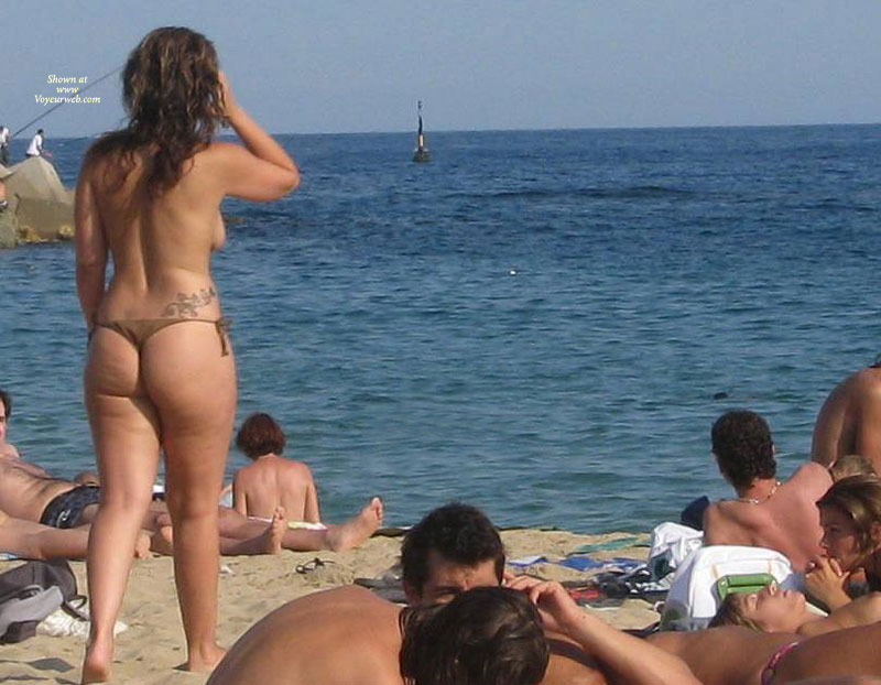 Pic #1 Beach Voyeur:&nbsp;What A Thong!