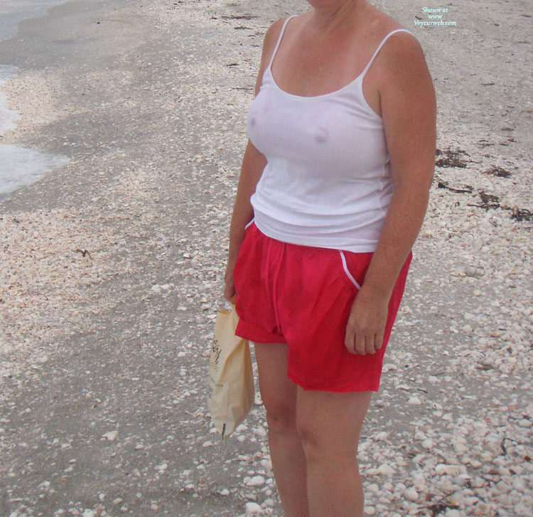 Pic #1 Wife dressed sexy:&nbsp;*SP Sanibel Island In The Rain