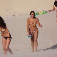 Beach Voyeur:&nbsp;Tres Sirenitas En Cádiz