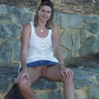 Wife upskirt:&nbsp;*UM Kings Park