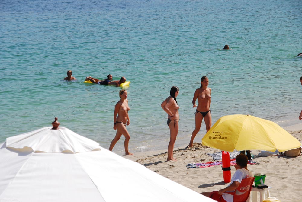 Pic #1 Beach Voyeur:&nbsp;Friends In Ibiza