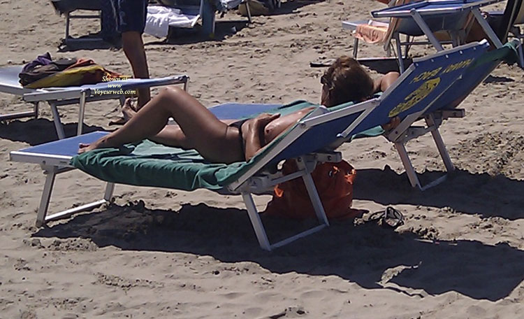 Pic #1 Beach Voyeur:&nbsp;Italian Beach