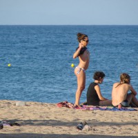 Pic #1 Beach Voyeur:&nbsp;More Sun On The Beach