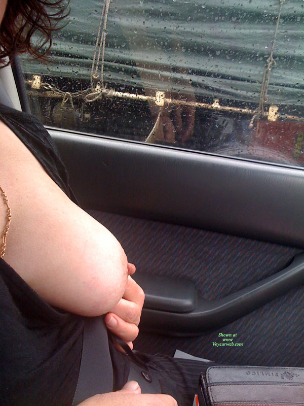 Pic #1 Topless Wife:&nbsp;Carol Out For A Drive