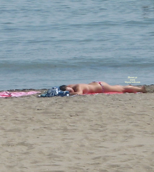 Pic #1 Beach Voyeur:&nbsp;Italian Beach