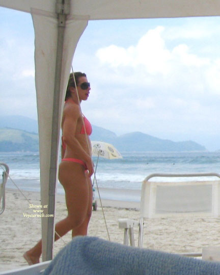 Pic #1 Beach Voyeur:&nbsp;Beach Voyeur: Girl Of Football Player