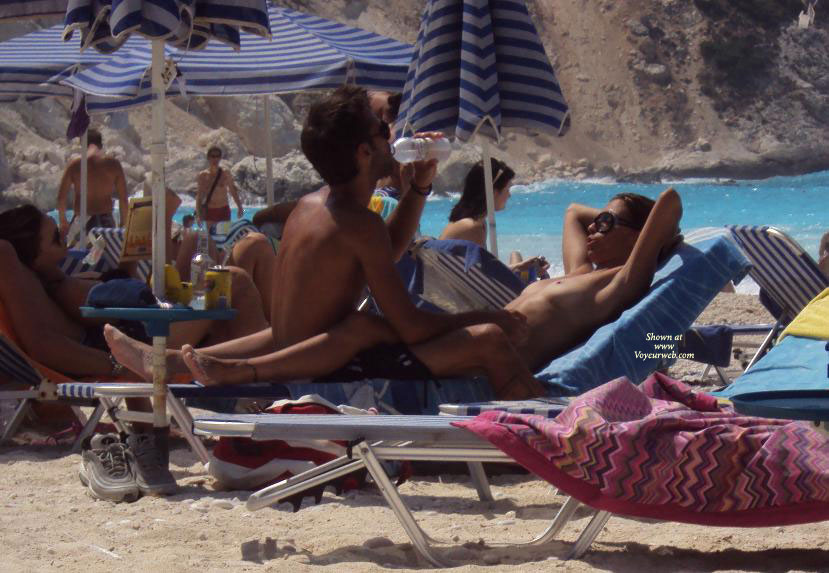 Pic #1 Beach Voyeur:&nbsp;Sneak Shots Greece Summer 2010