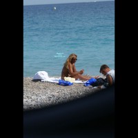 Pic #1 Topless Amateur:&nbsp;Plage