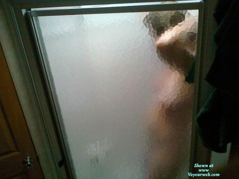 Pic #1 Nude Amateur Unaware In Shower