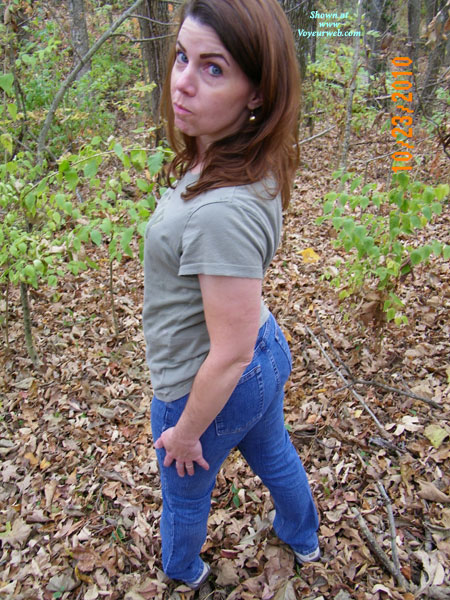 Pic #1 Nude Girlfriend:&nbsp;Gf's Trip To The Woods