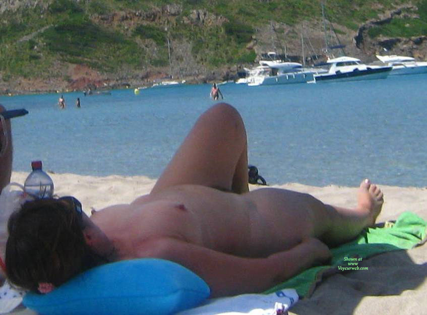 Pic #1 Beach Voyeur:&nbsp;Big Mature Nude Woman