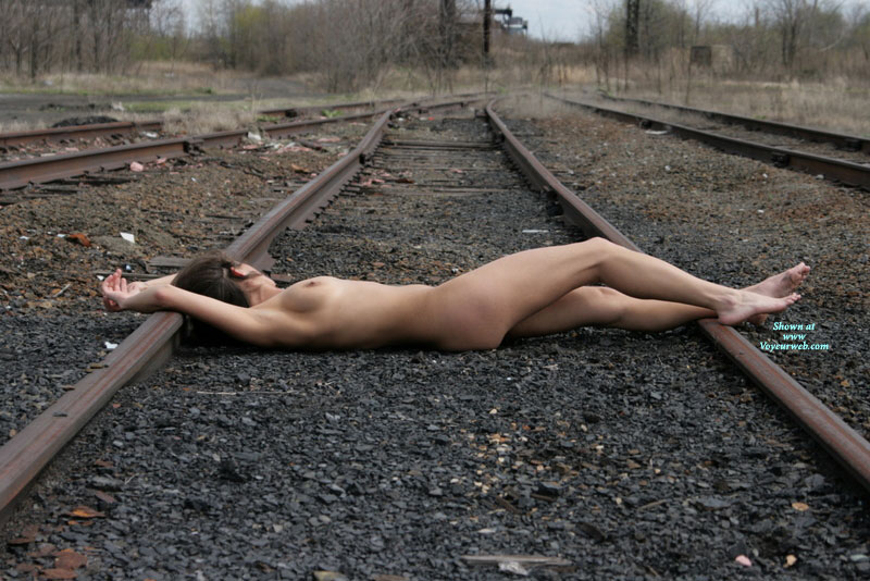 Pic #1 Nude Friend:&nbsp;Liza In The Old Train Yard