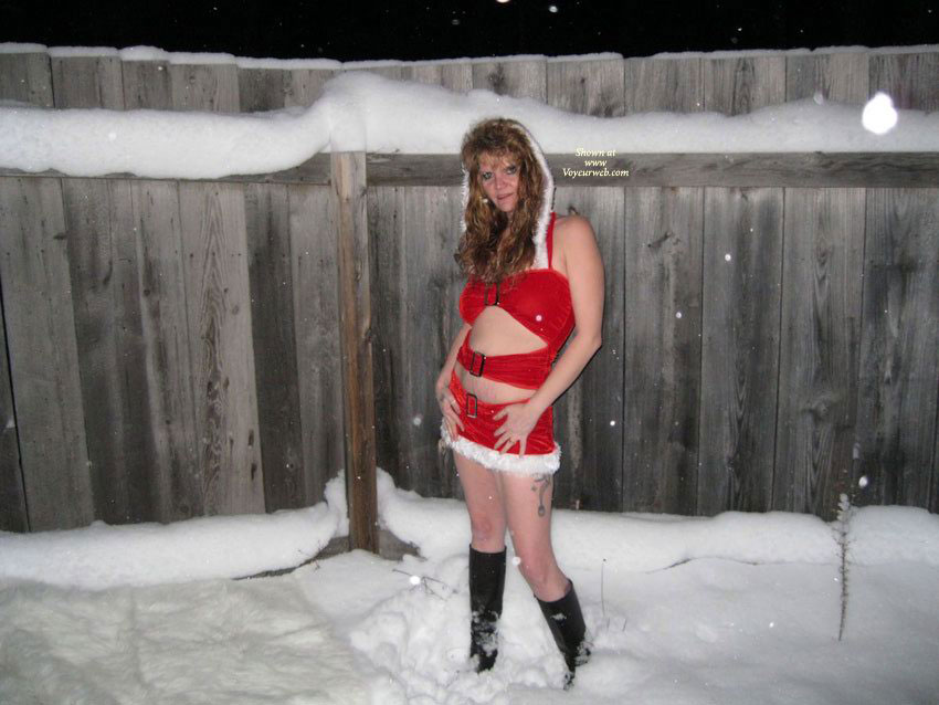 Pic #1 Nude Amateur:&nbsp;*SC Hot In The Snow