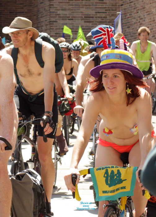 Pic #1 WNBR Bristol 19 Jun 2011 Pt 2