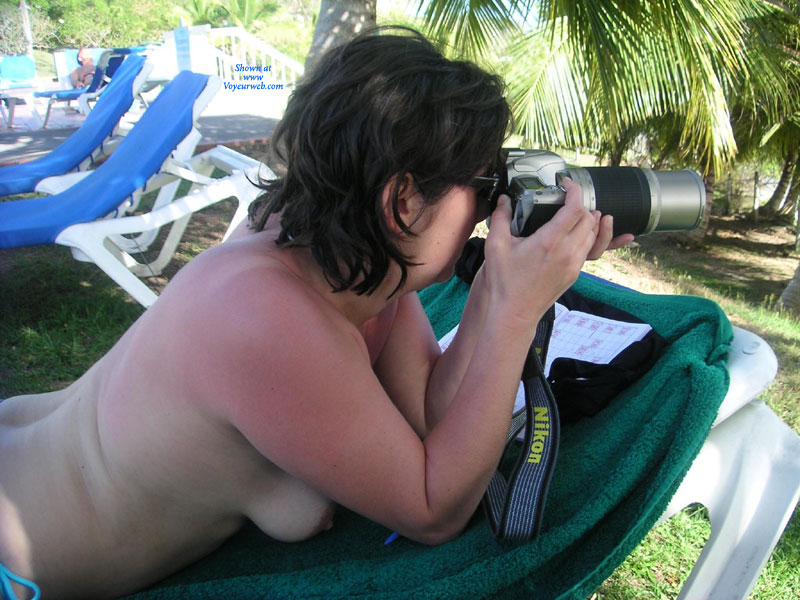 Pic #1 Ma Voisine De Piscine