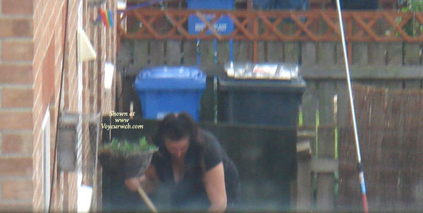 Pic #1 Uk Girl Gardening