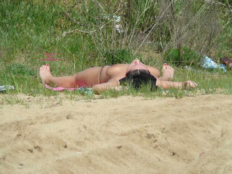 Pic #1 Beach Voyeur:&nbsp;Topless Girl - Beach Voyeur