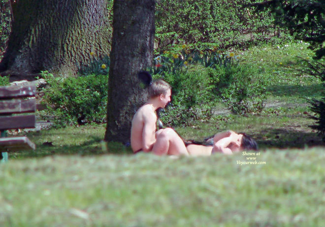 Pic #1 Sex In A German Park - Frankfurt - Lunch Time