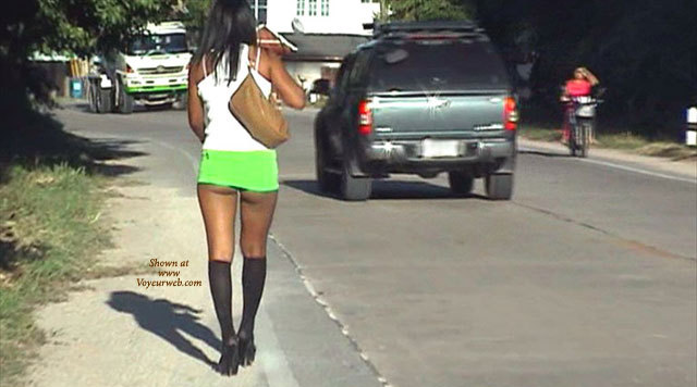 Pic #1 More Non-beach Miniskirts Vidcaps