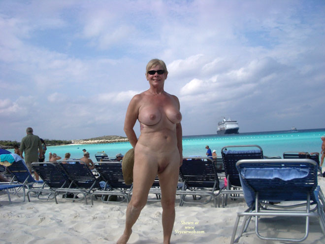 Pic #1 Redhotgrani Nude Cruise