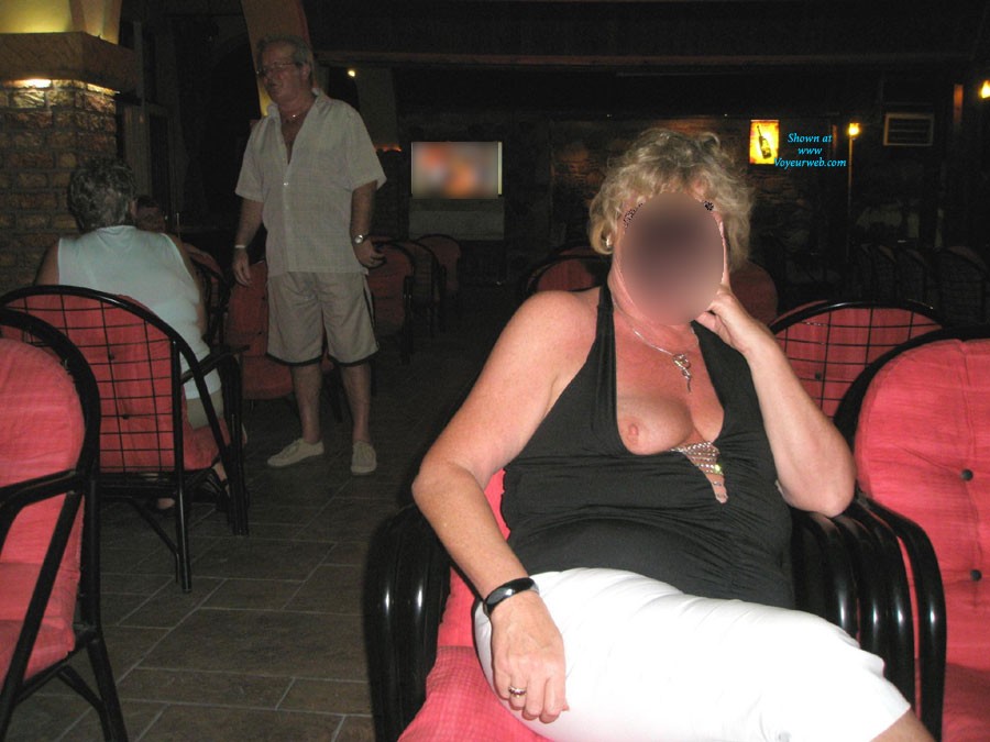 Pic #1 Ann Flashing - Flashing, Public Exhibitionist, Public Place