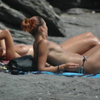 Pic #1 Piernas - Beach