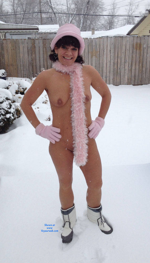 Pic #1 Snow Fun - Brunette, Wife/wives