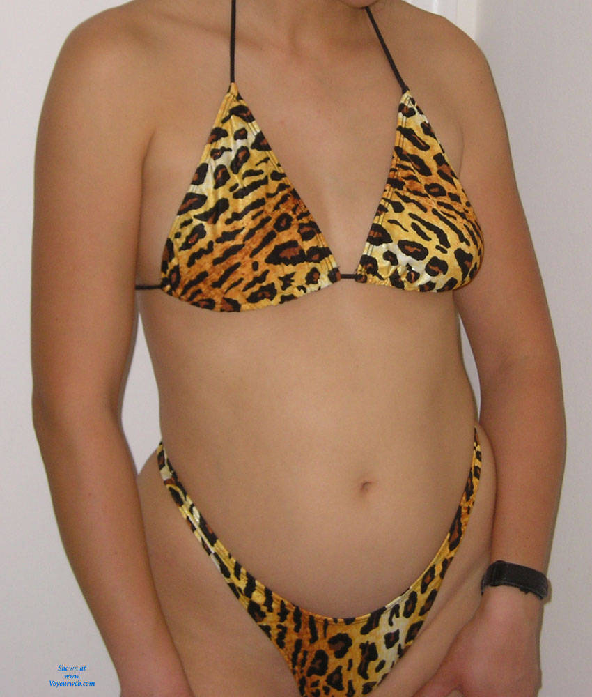 Pic #1 First Contribution - Bikini Voyeur