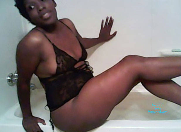 Pic #1 Fun In The Tub - Ebony