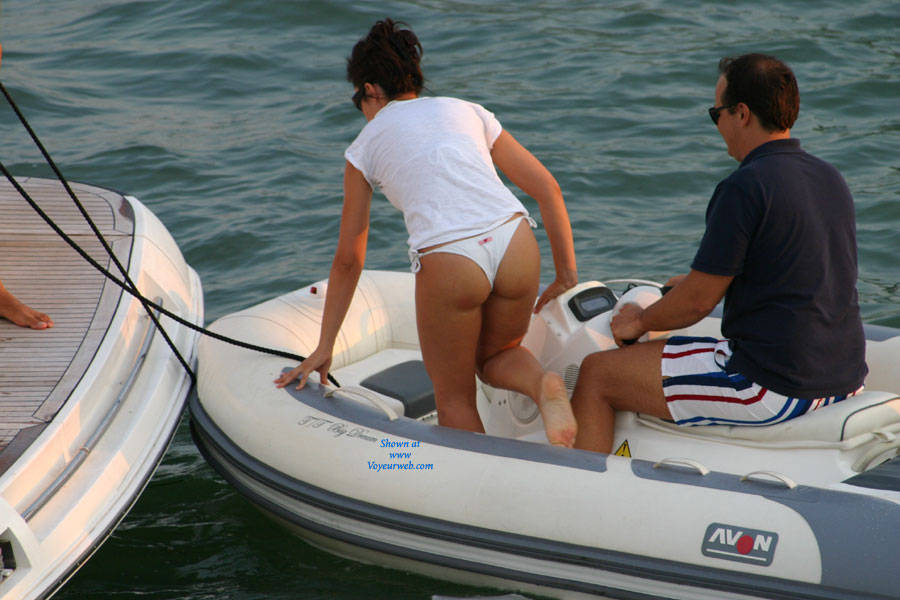 Pic #1 Boat Upskirt