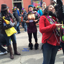 Mardi Gras 2015 - Flashing