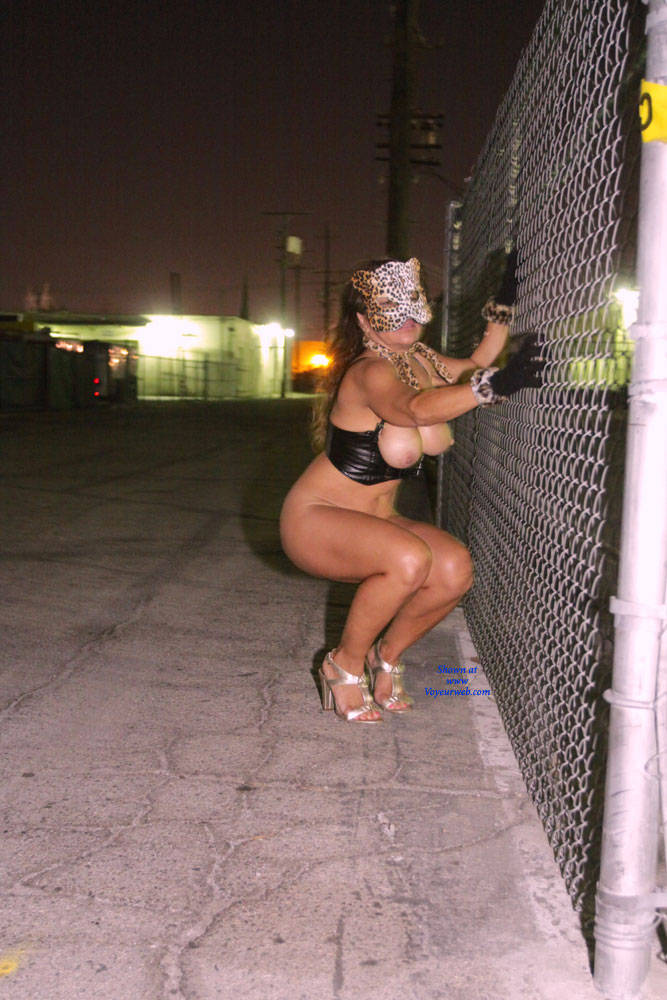 Pic #1 Cat Burglar - High Heels Amateurs