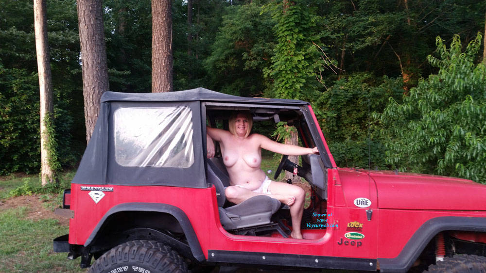 Pic #1 Jeep - Big Tits