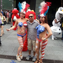 Time Square Girls..... Ohh - Big Tits