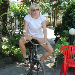 Bicycle - Blonde, Shaved