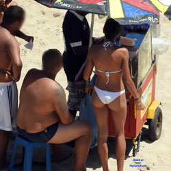 Pic #1 Hot Dog In Viagem Beach - Bikini Voyeur