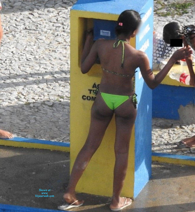 Pic #1 Green Bikiki In Boa Viagem Beach, Brazil - Bikini Voyeur