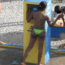 Green Bikiki In Boa Viagem Beach, Brazil - Bikini Voyeur