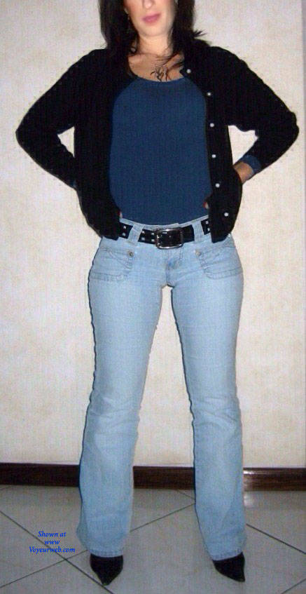 Pic #1 MILF With Amazing Ass In Tight Jeans - Round Ass, Milf Ass