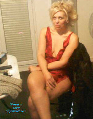 Pic #1 Virginie la Salope Blonde au Gros Cul a Defoncer en No Limites