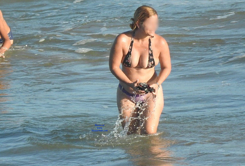 Pic #1 Waves From Itamaraca Island - Beach Voyeur, Bikini Voyeur