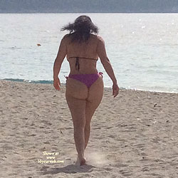 Pic #1 What An Ass! - Beach Voyeur, Bikini Voyeur